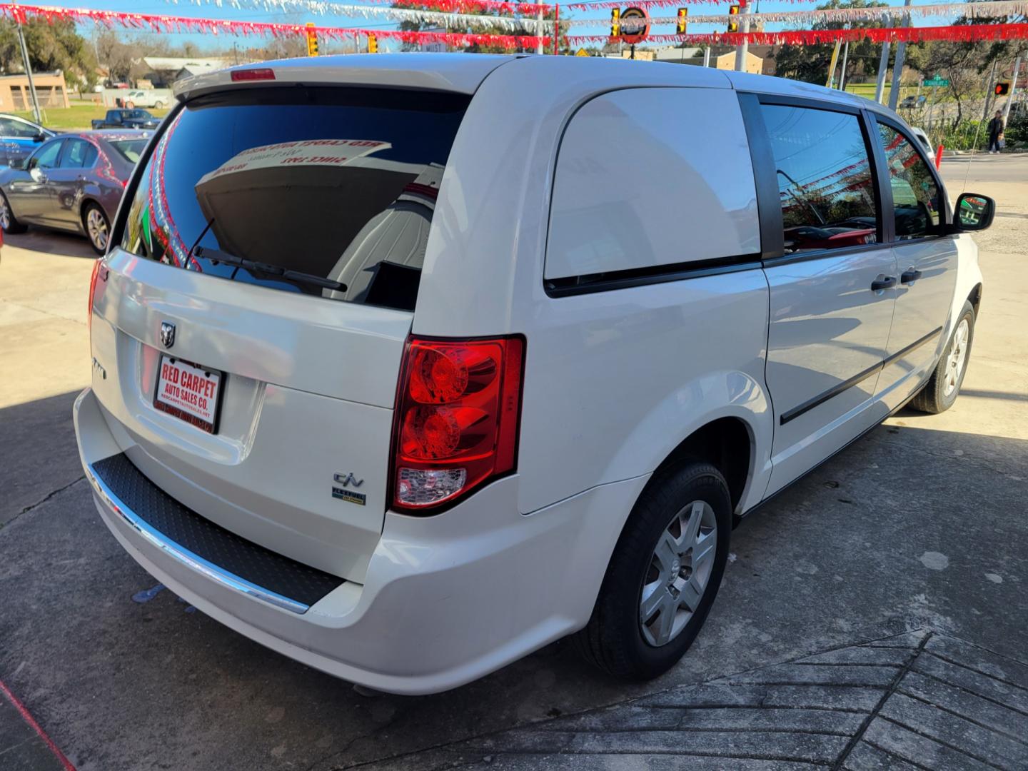 2013 WHITE Dodge Cargo Van Base (2C4JRGAG7DR) with an 3.6L V6 DOHC 24V engine, 4-Speed Automatic transmission, located at 503 West Court, Seguin, TX, 78155, (830) 379-3373, 29.568621, -97.969803 - 2013 Dodge Cargo Van Base with a 3.6L V6 DOHC 24V, Automatic, Tilt, Cruise, CD/AUX Stereo, Power Windows, Locks and Side Mirrors, Dual Climate Control, Tinted Windows, Custom Vinyl Paneled Flooring, Built in Rear Shelving, Cage Divider, Rear Wiper, Rear Defroster and more!! - Photo#2